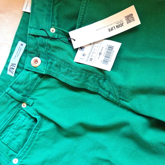 Zara Green Ankle Cropped Jeans with Relaxed Fit - Picture 5 of 7